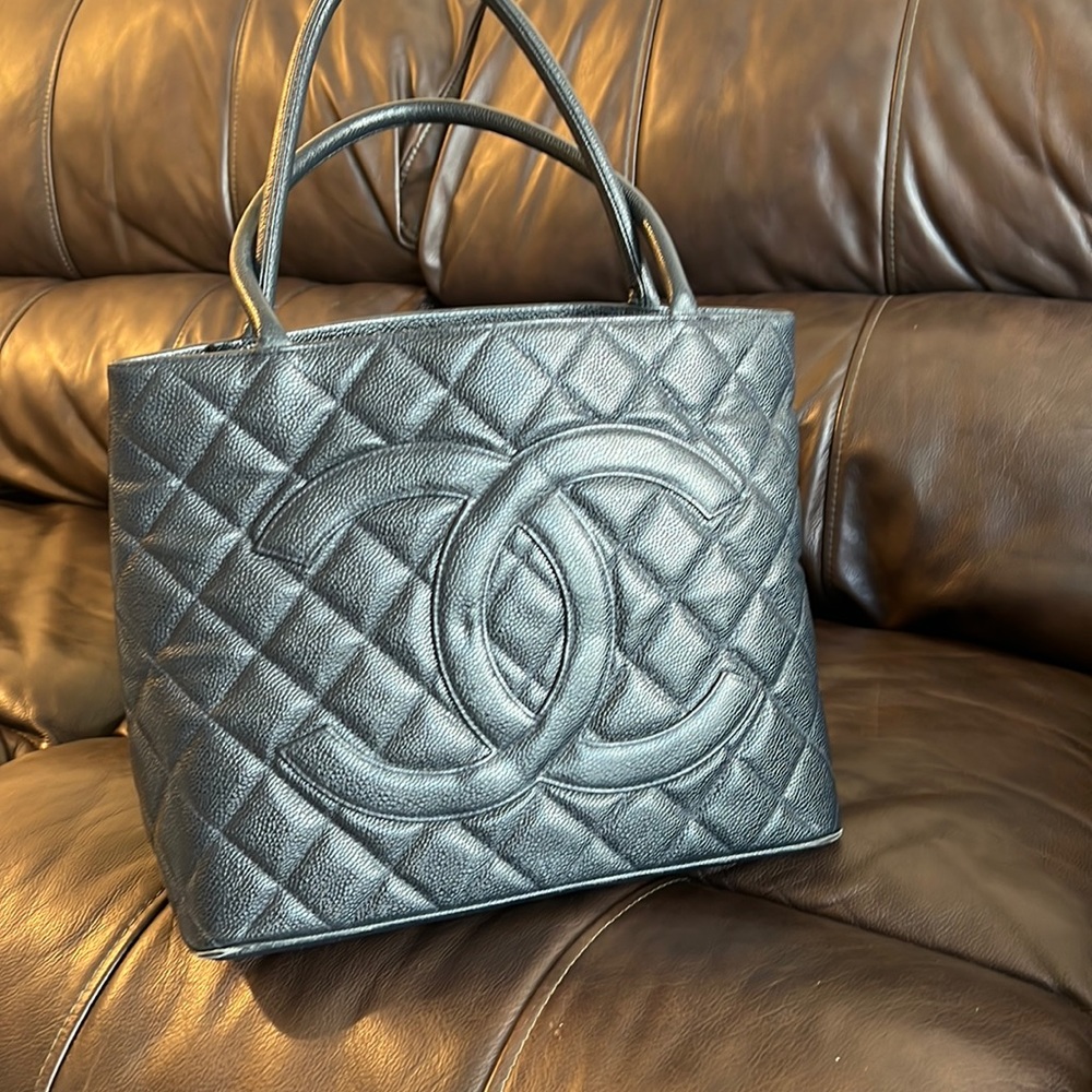 Chanel classic lady style purse